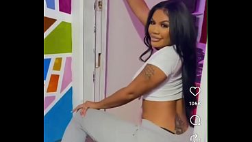 Chinese Woman Twerking with a Curvy Backside