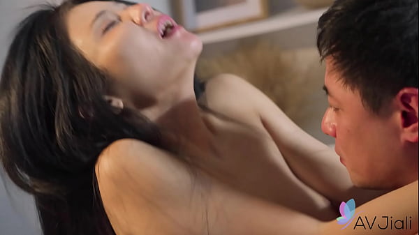 Chinese Housewife Xian’erai in an Adult Scene
