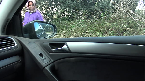 Turkish Amateur Street Prostitute in Izmir