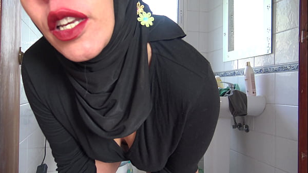 Turkish Bisexual MILF Scene with Urination