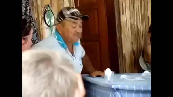 Turkish Man Says “Meow” at an Egg